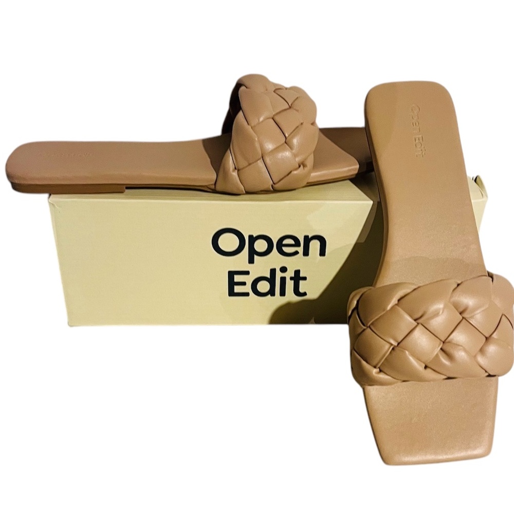 Open Edit LUCCA SLIDE SANDAL IN BEIGE Size 10